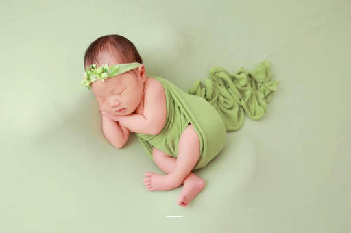 茂名宝宝拍嗝吐奶